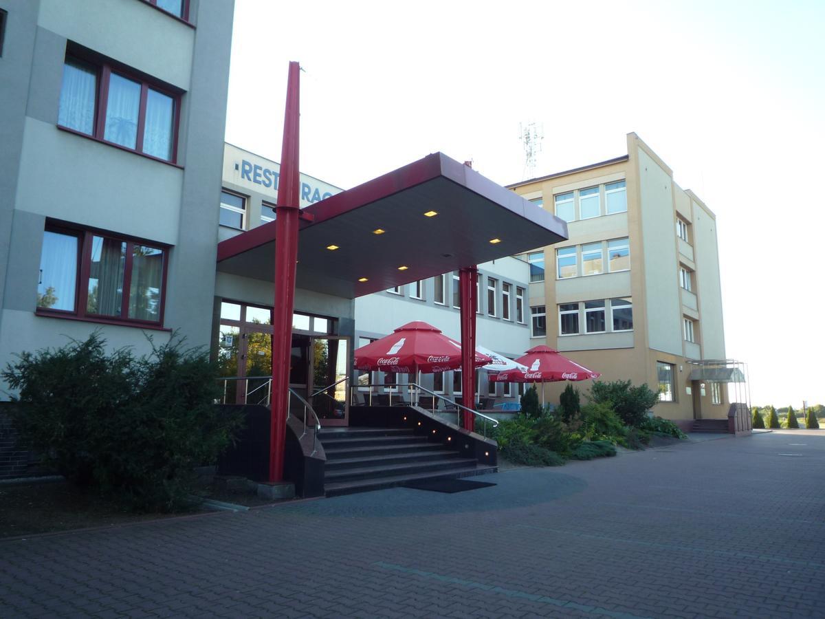 Carina Hotel Tczew Luaran gambar